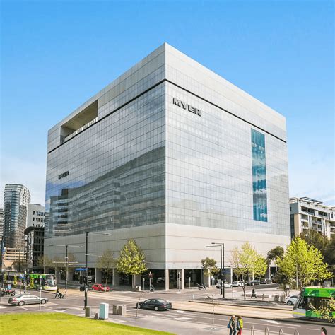 800 Collins Street .